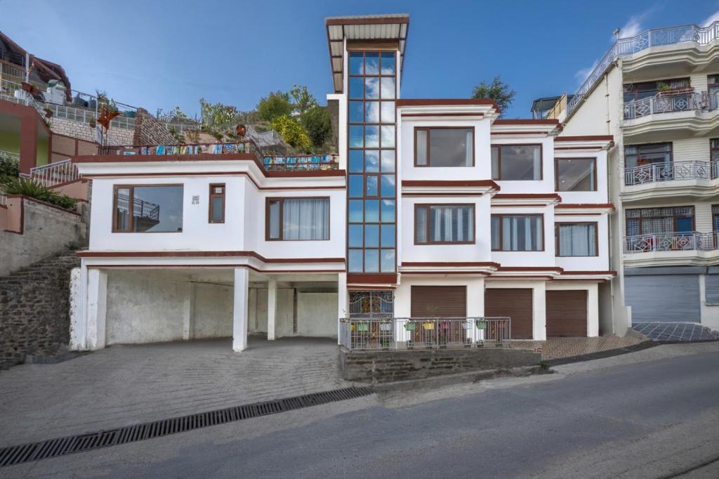 charming hills shimla -1